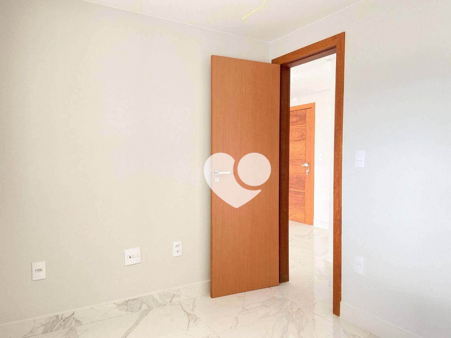 Apartamento à venda com 2 quartos, 65m² - Foto 9