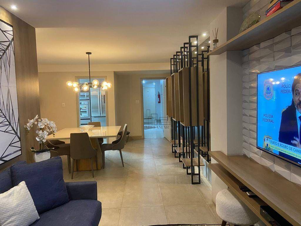 Apartamento à venda com 3 quartos, 224m² - Foto 2