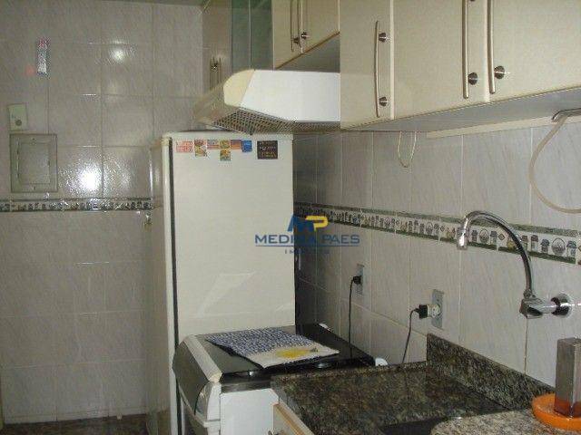 Apartamento à venda com 2 quartos, 66m² - Foto 13