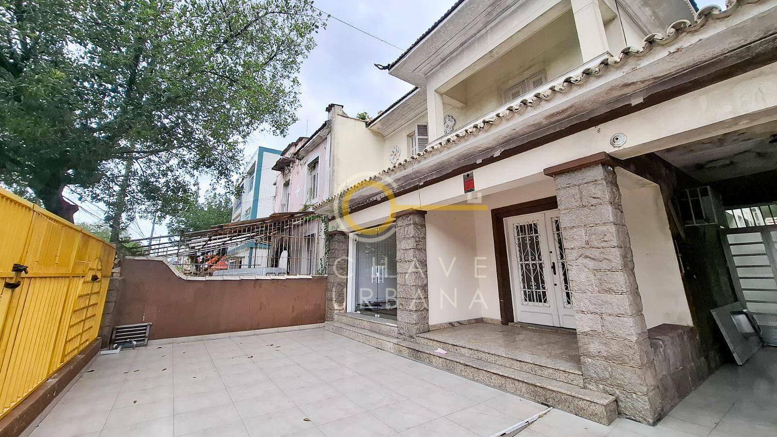 Casa de Condomínio à venda e aluguel com 4 quartos, 316m² - Foto 2