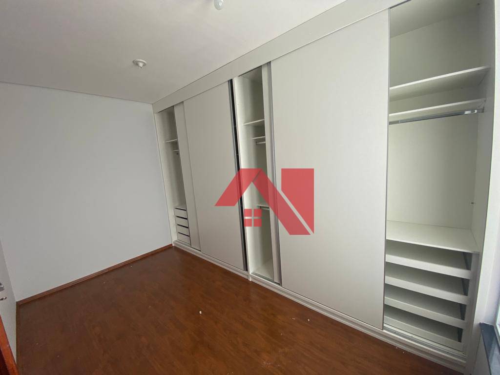 Sobrado à venda e aluguel com 3 quartos, 200m² - Foto 9