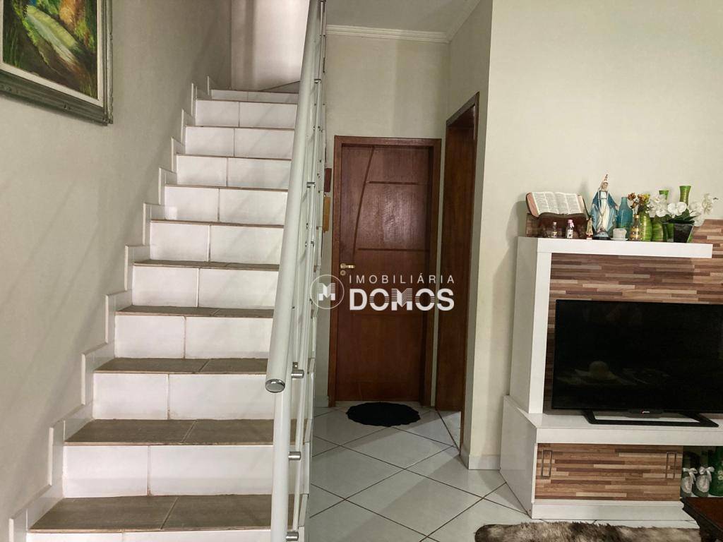 Casa à venda com 2 quartos, 125M2 - Foto 4