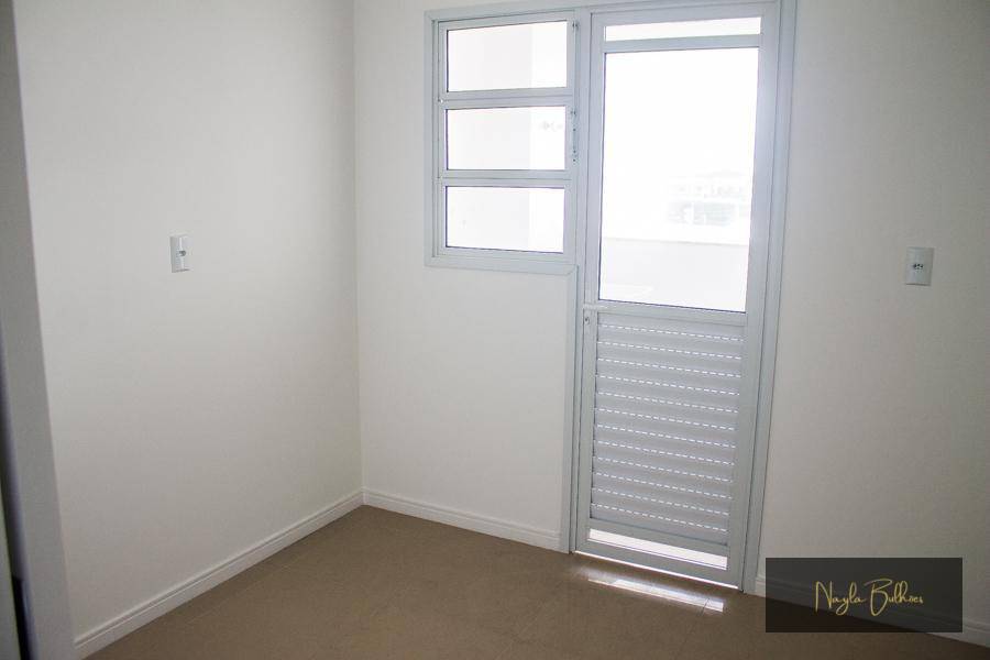 Apartamento à venda com 2 quartos, 77m² - Foto 19