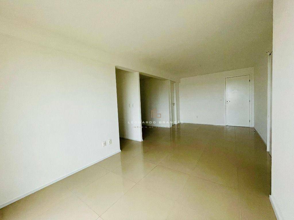 Apartamento à venda com 3 quartos, 91m² - Foto 3