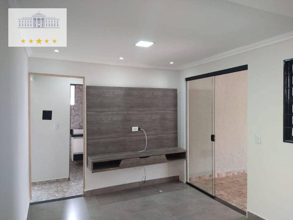 Casa à venda com 2 quartos, 124m² - Foto 1