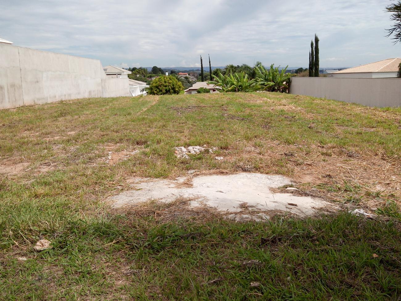 Terreno à venda, 1500m² - Foto 1