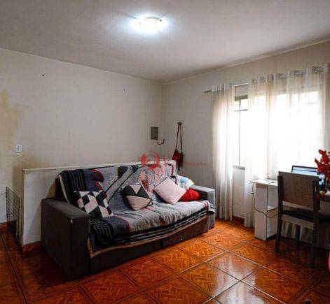 Sobrado à venda com 9 quartos, 200m² - Foto 11