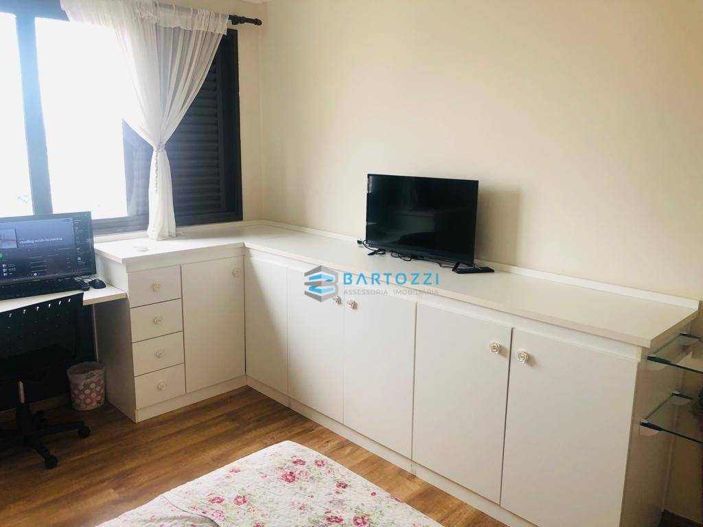 Apartamento à venda com 4 quartos, 150m² - Foto 10