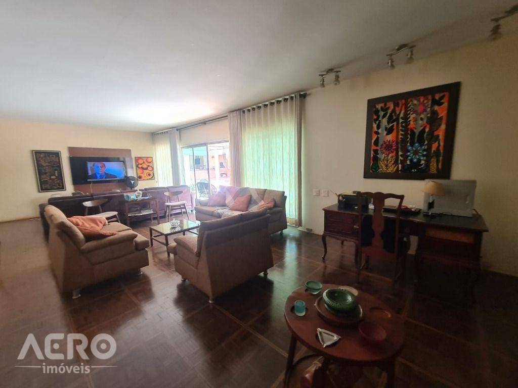 Casa à venda com 3 quartos, 316m² - Foto 28