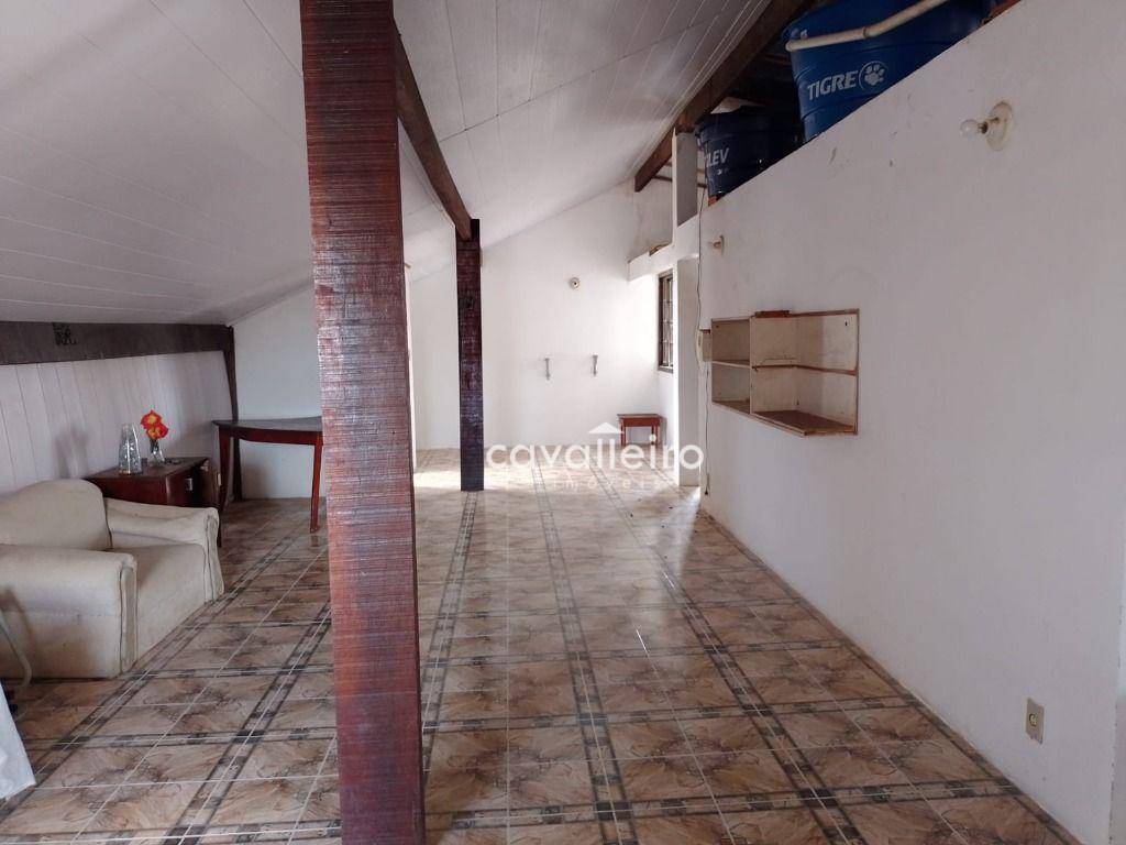 Casa à venda com 6 quartos, 331m² - Foto 29