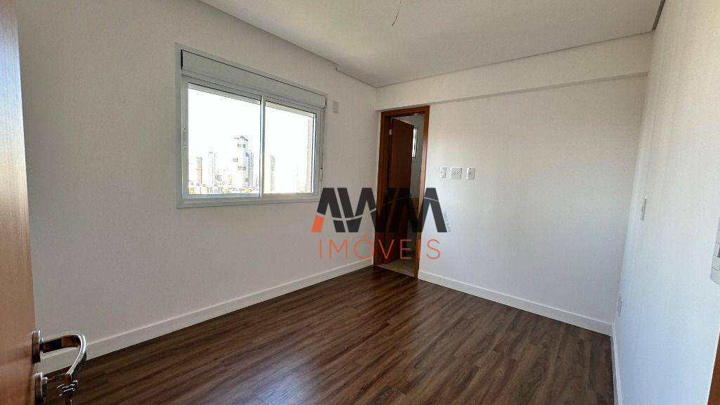 Apartamento à venda com 3 quartos, 130m² - Foto 12