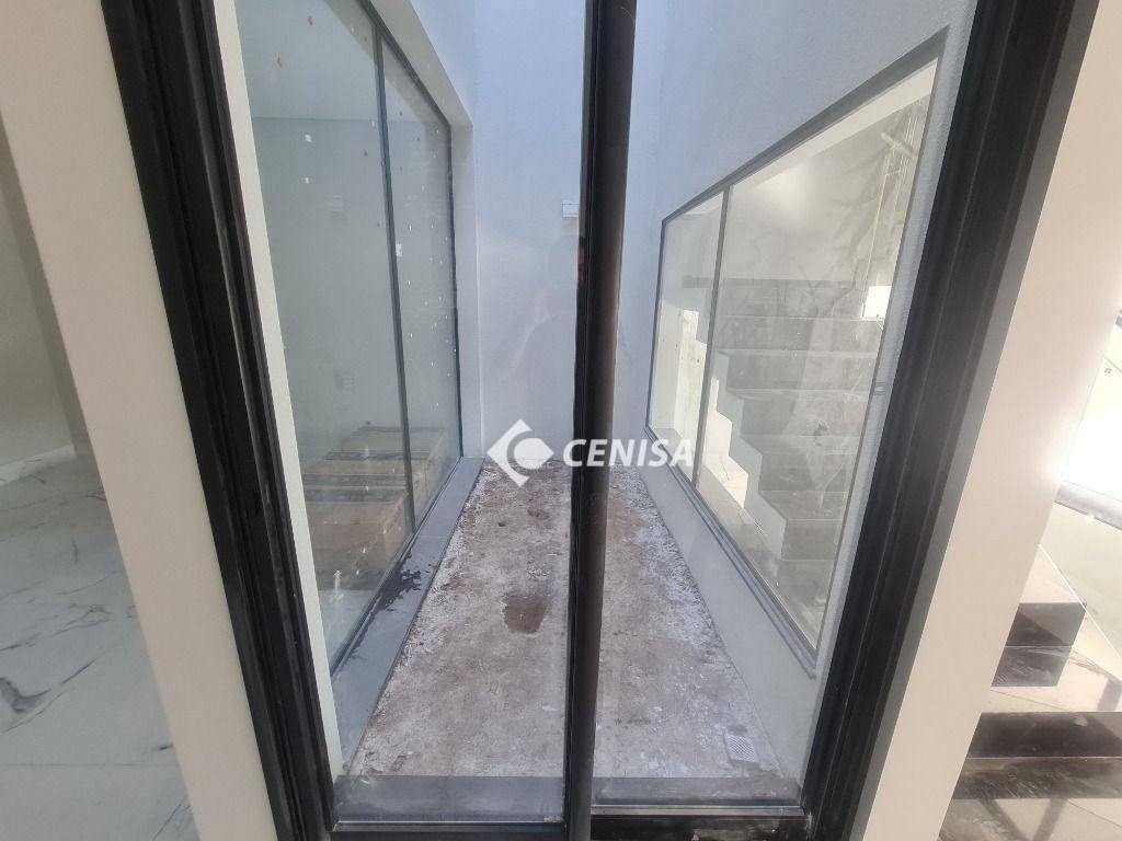 Casa à venda com 3 quartos, 206m² - Foto 7