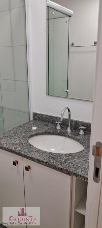 Apartamento para alugar com 2 quartos, 65m² - Foto 15