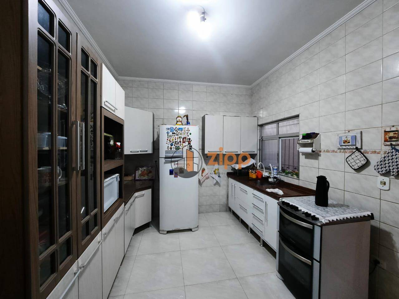 Sobrado à venda com 3 quartos, 200m² - Foto 5