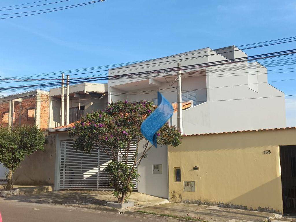 Casa à venda com 4 quartos, 205m² - Foto 3