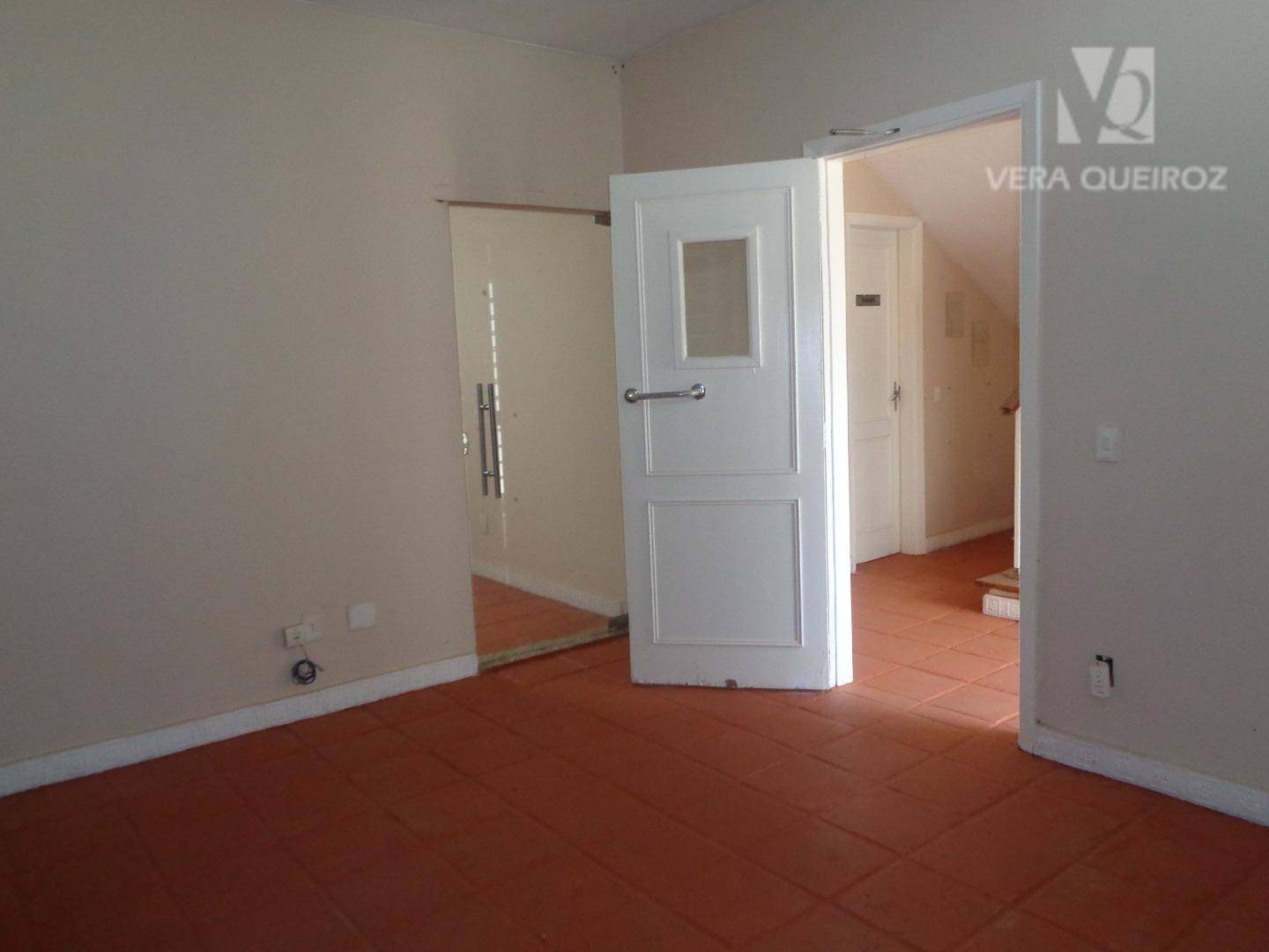 Casa à venda com 1 quarto, 202m² - Foto 5