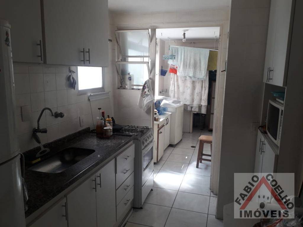 Apartamento à venda com 2 quartos, 75m² - Foto 11