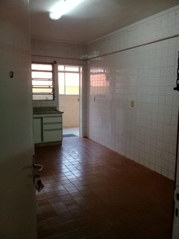 Apartamento à venda com 2 quartos, 83m² - Foto 2