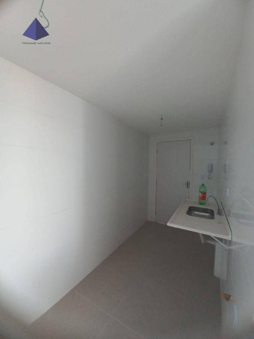 Apartamento à venda com 2 quartos, 64m² - Foto 6