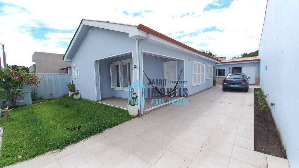 Casa à venda com 3 quartos, 135m² - Foto 1