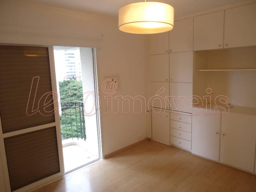 Apartamento para alugar com 3 quartos, 173m² - Foto 11