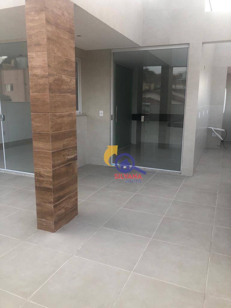 Cobertura à venda com 3 quartos, 180m² - Foto 3