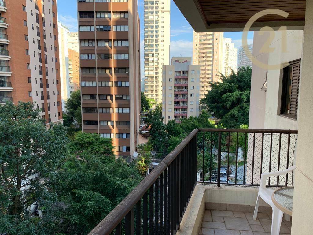 Apartamento à venda com 3 quartos, 118m² - Foto 1