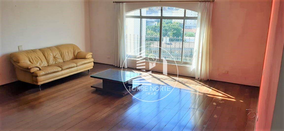 Apartamento à venda com 3 quartos, 211m² - Foto 1