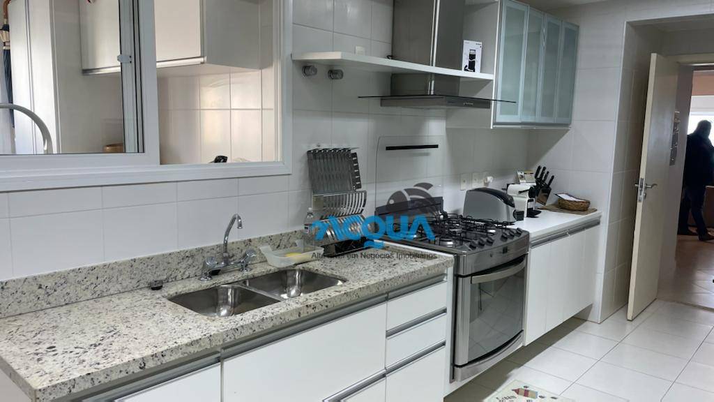 Apartamento à venda com 4 quartos, 180m² - Foto 3