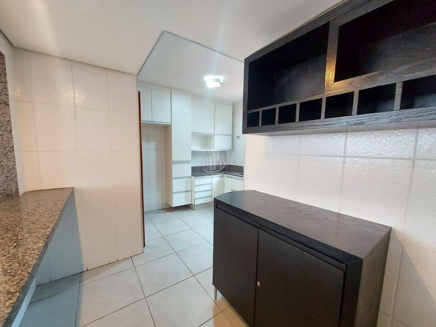 Apartamento à venda com 3 quartos, 105m² - Foto 6