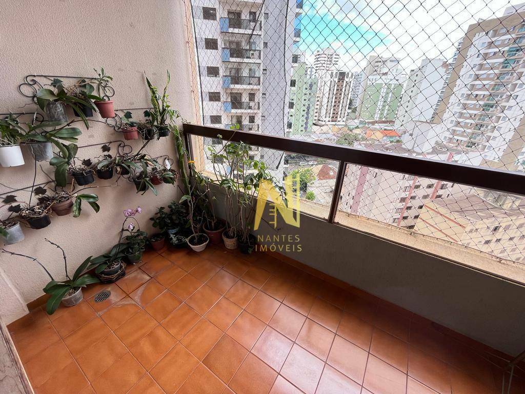 Apartamento à venda com 3 quartos, 119m² - Foto 6