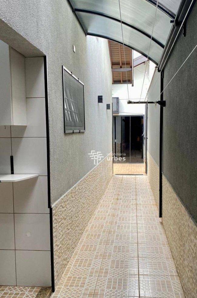 Casa à venda com 3 quartos, 200m² - Foto 28