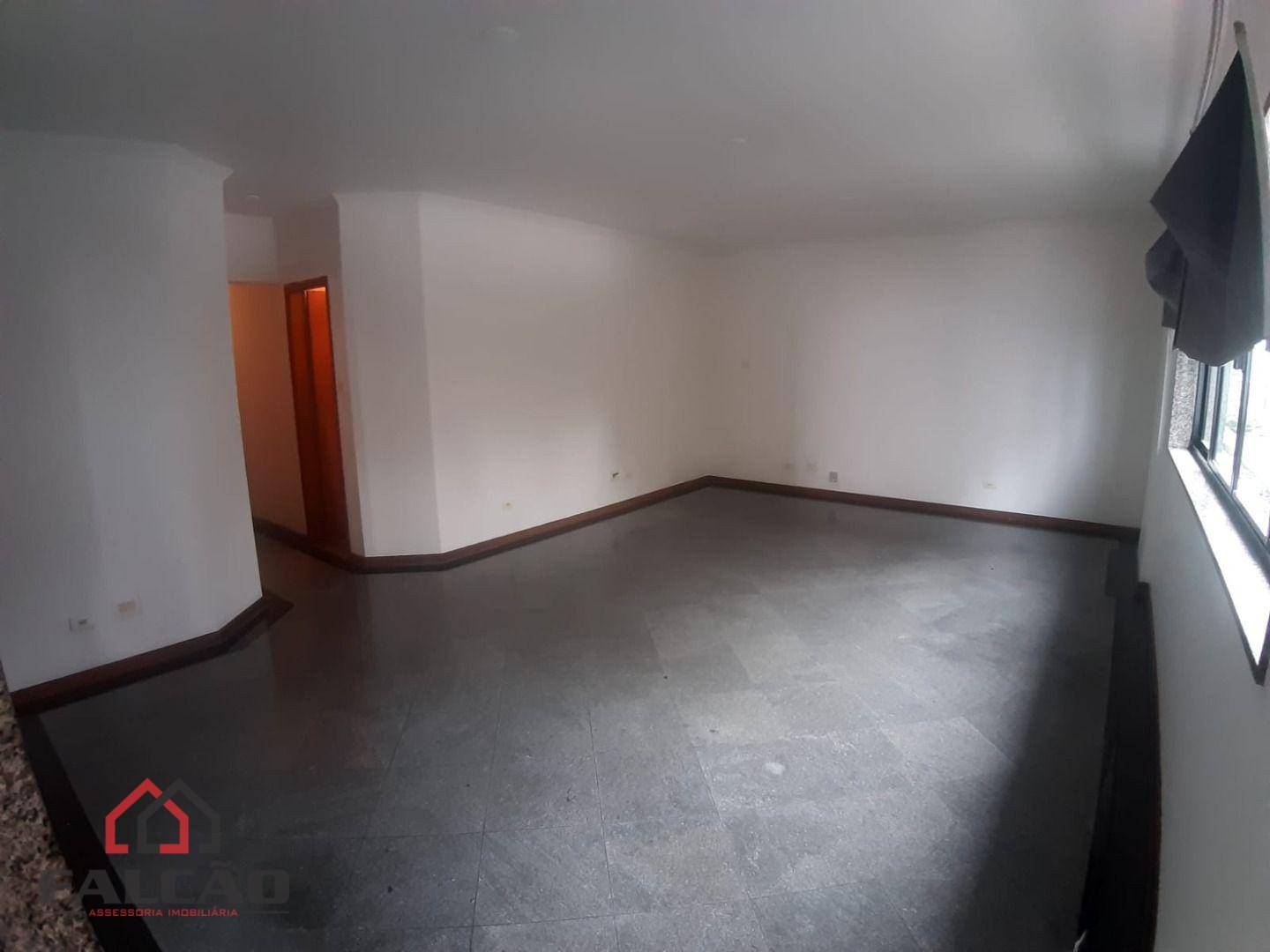 Apartamento à venda e aluguel com 3 quartos, 140m² - Foto 3