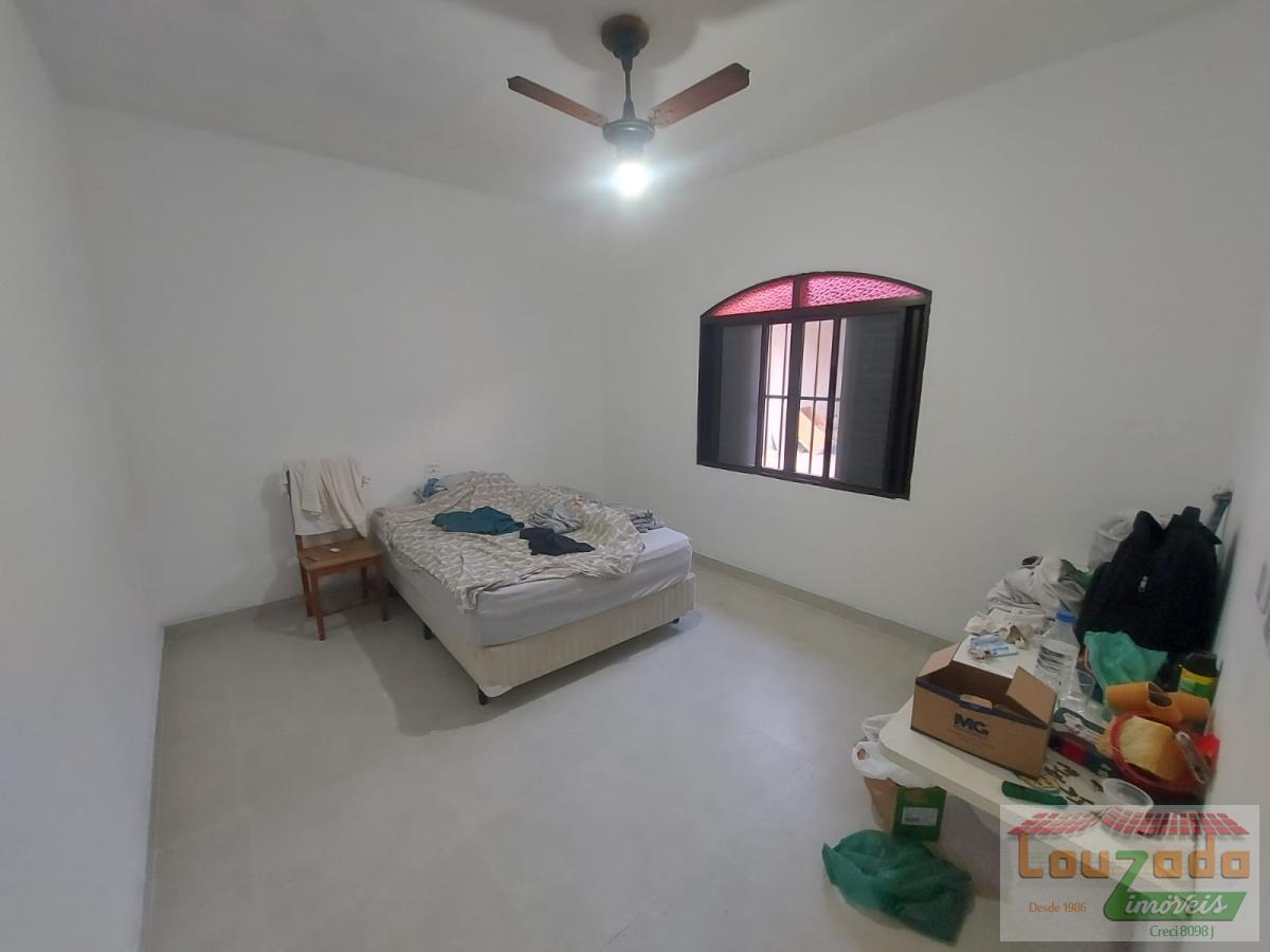 Casa para alugar com 3 quartos, 360m² - Foto 6