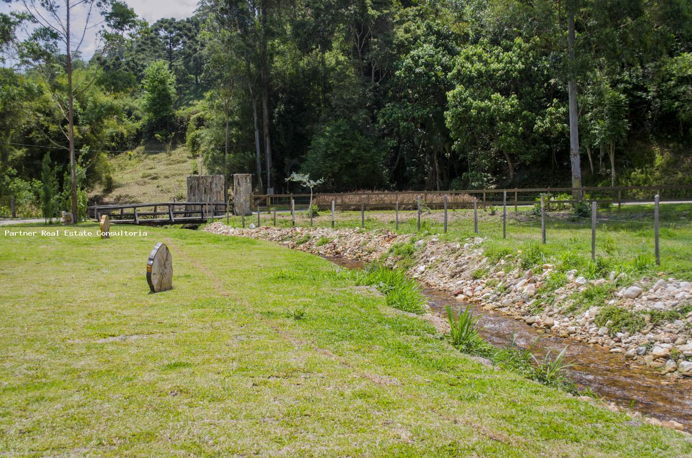 Chácara à venda com 5 quartos, 4m² - Foto 13