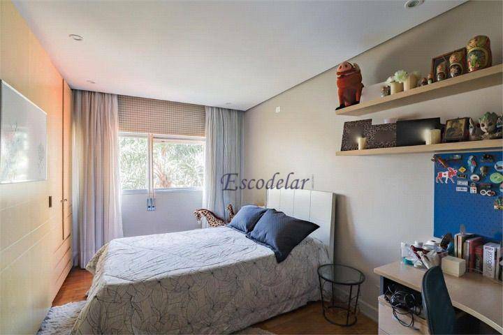 Apartamento à venda com 4 quartos, 240m² - Foto 14