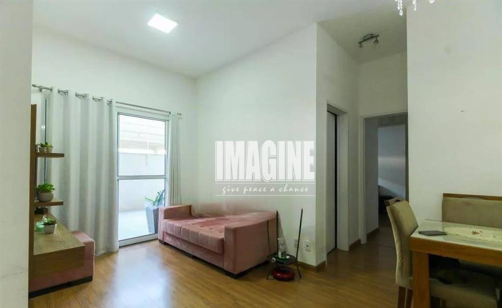 Apartamento à venda com 2 quartos, 83m² - Foto 1