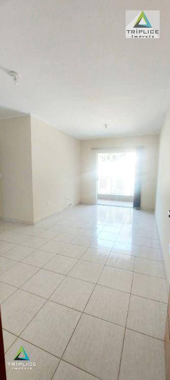 Apartamento à venda com 2 quartos, 65m² - Foto 4