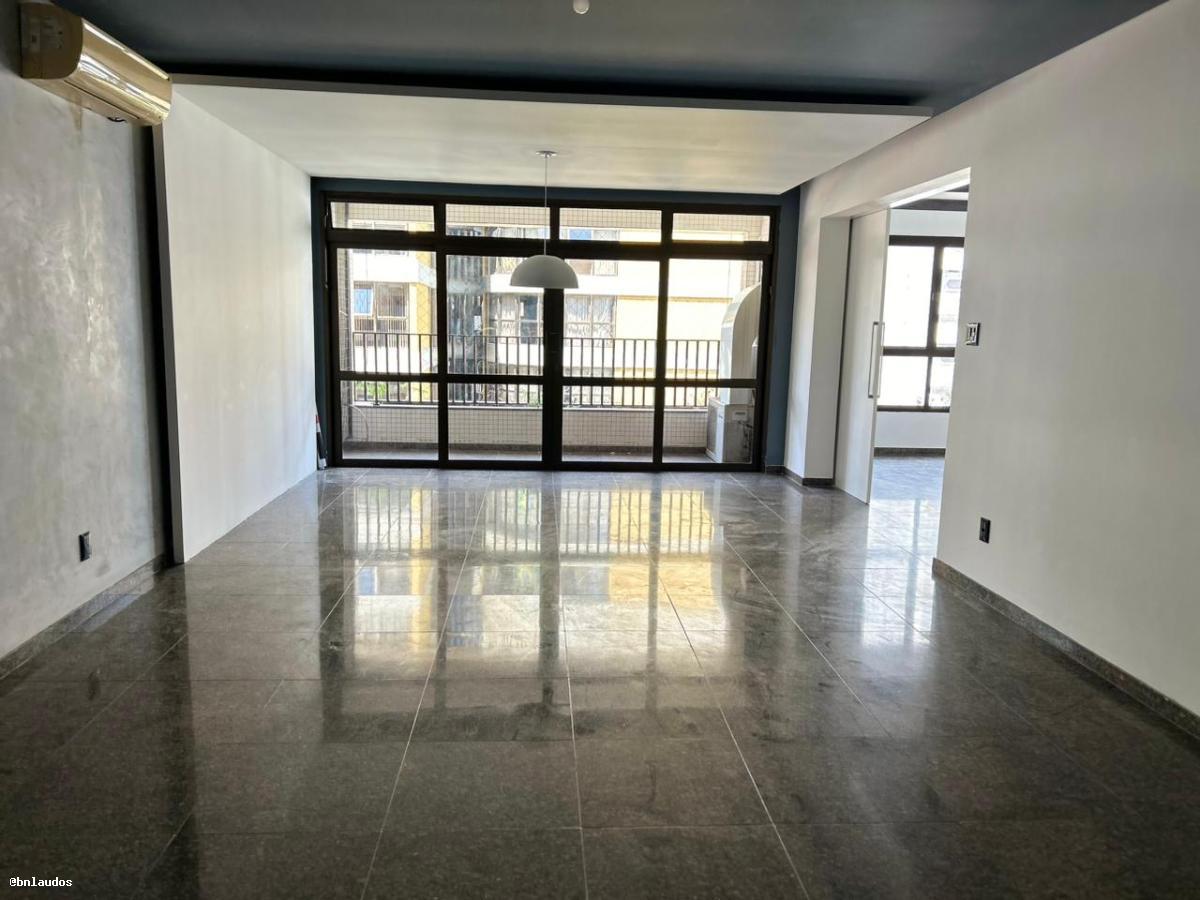 Apartamento à venda com 4 quartos, 250m² - Foto 1