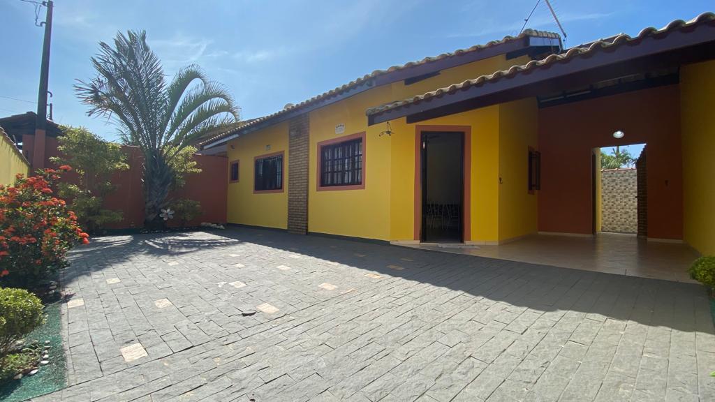 Casa à venda com 3 quartos, 168m² - Foto 1