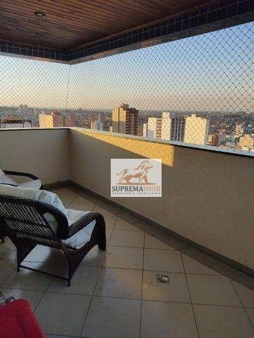 Apartamento à venda com 3 quartos, 211m² - Foto 4