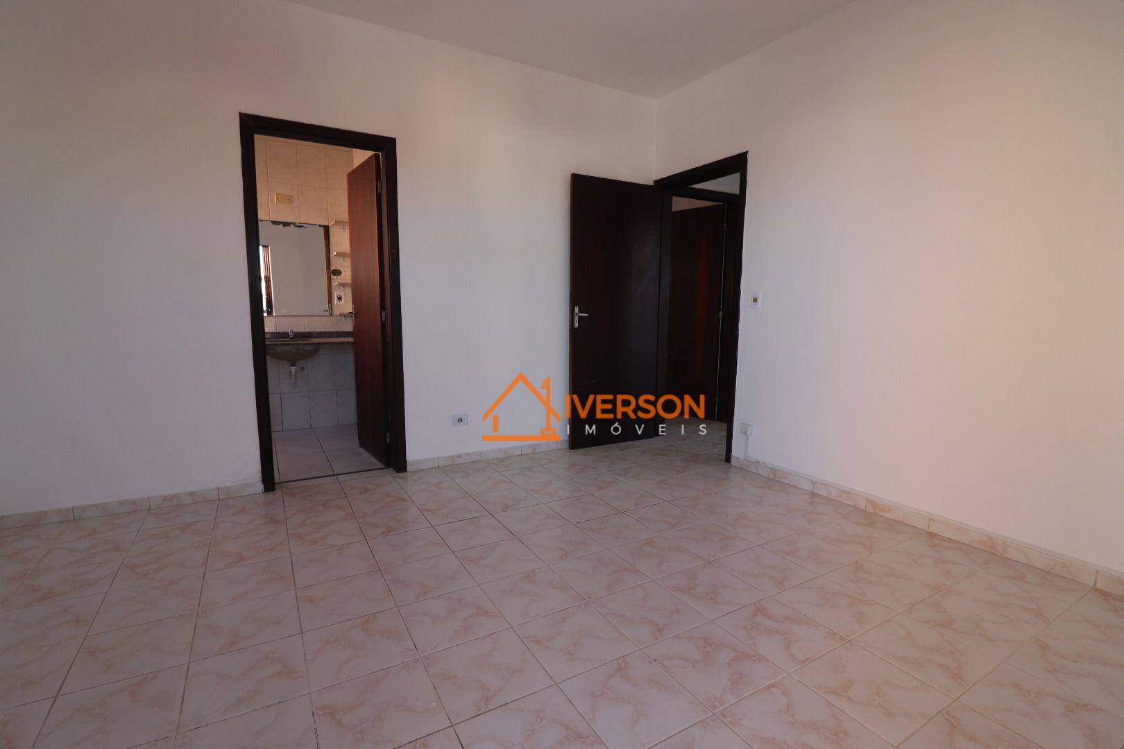 Apartamento para alugar com 3 quartos, 100m² - Foto 13