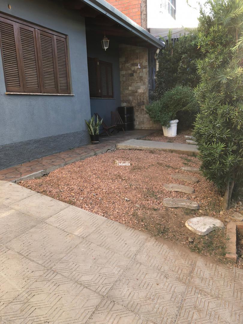 Casa à venda com 2 quartos, 100m² - Foto 4