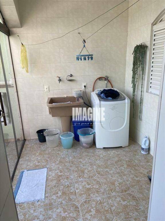 Sobrado à venda com 3 quartos, 300m² - Foto 17