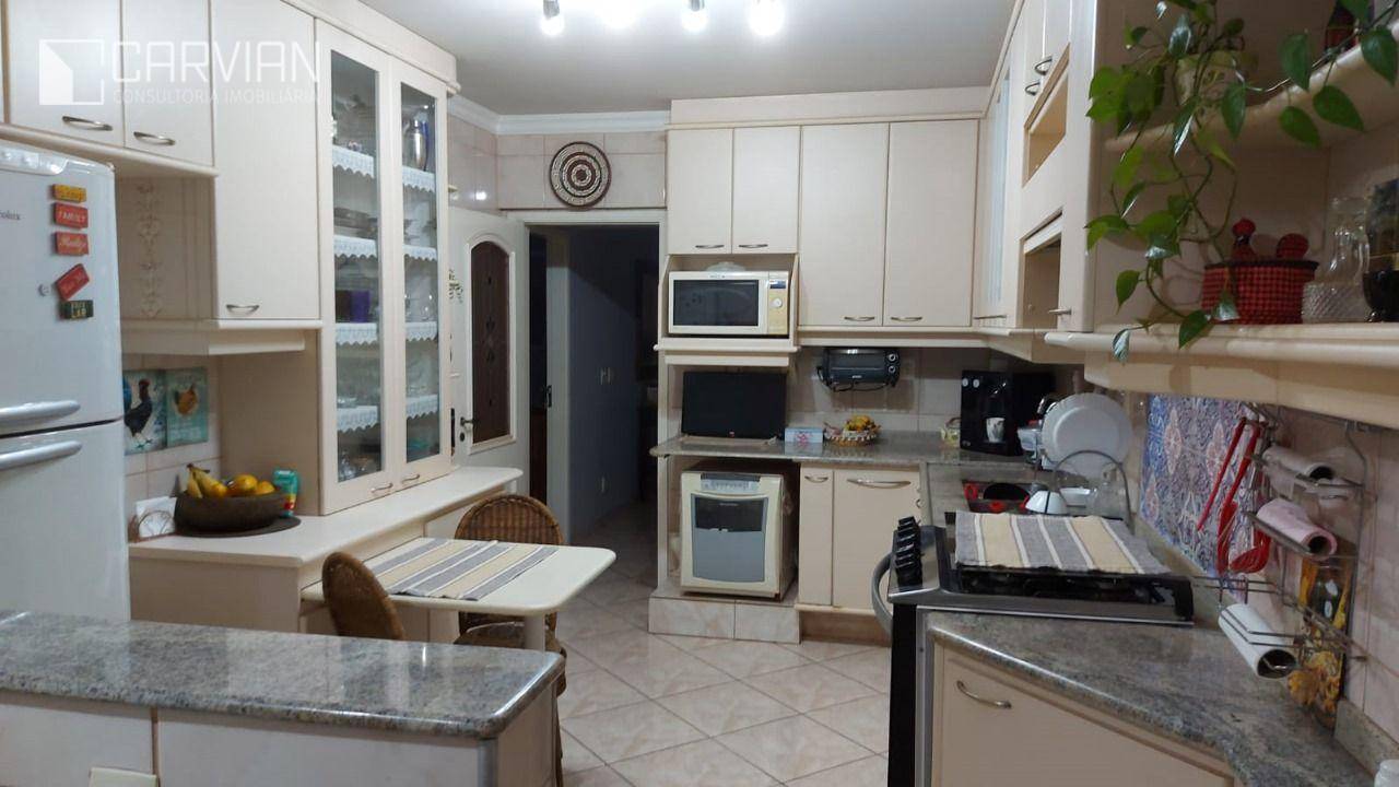 Apartamento à venda com 3 quartos, 133m² - Foto 1