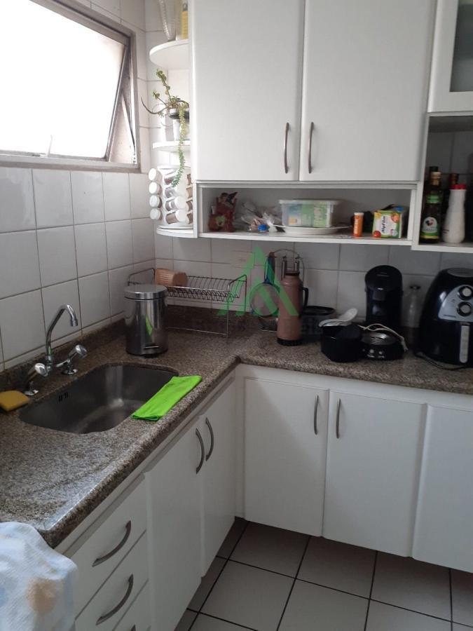 Apartamento à venda com 2 quartos, 68m² - Foto 7