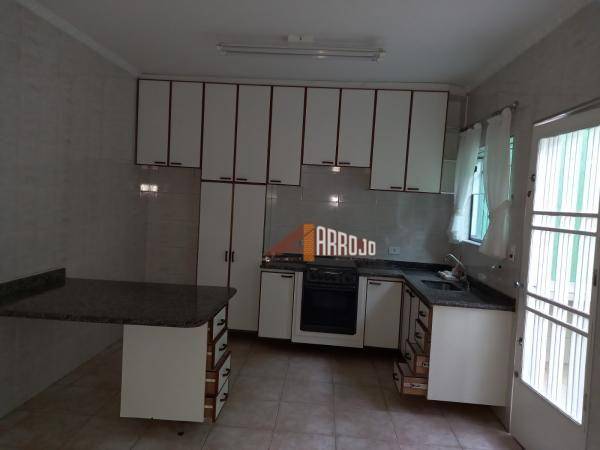 Sobrado à venda com 3 quartos, 193m² - Foto 13