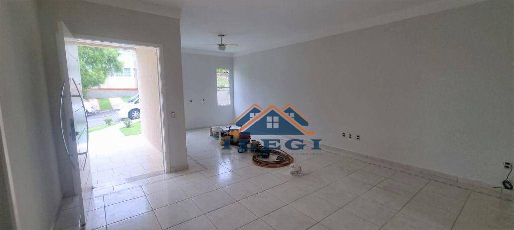 Casa de Condomínio à venda com 3 quartos, 180m² - Foto 4