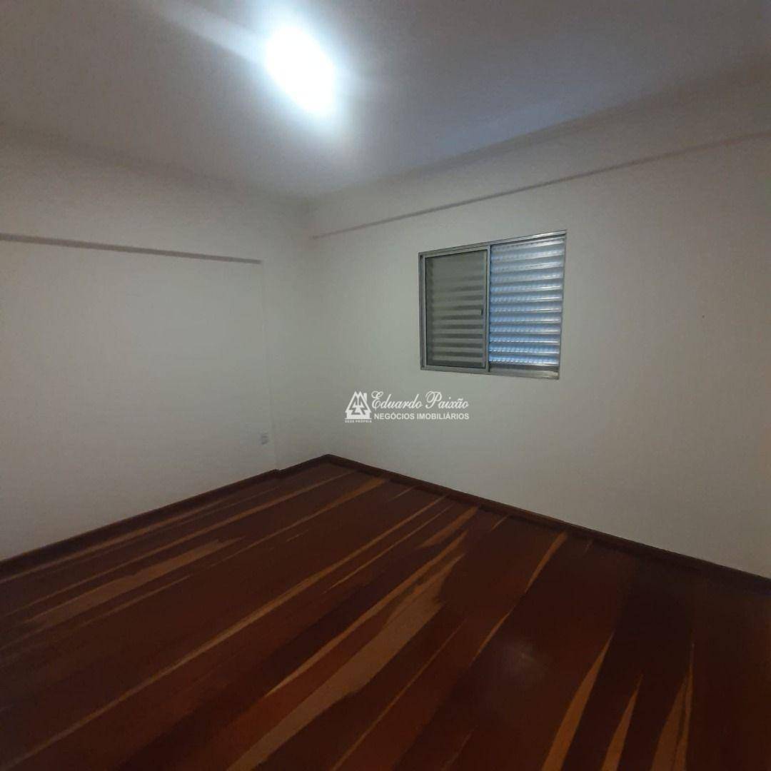 Apartamento para alugar com 2 quartos, 100m² - Foto 11