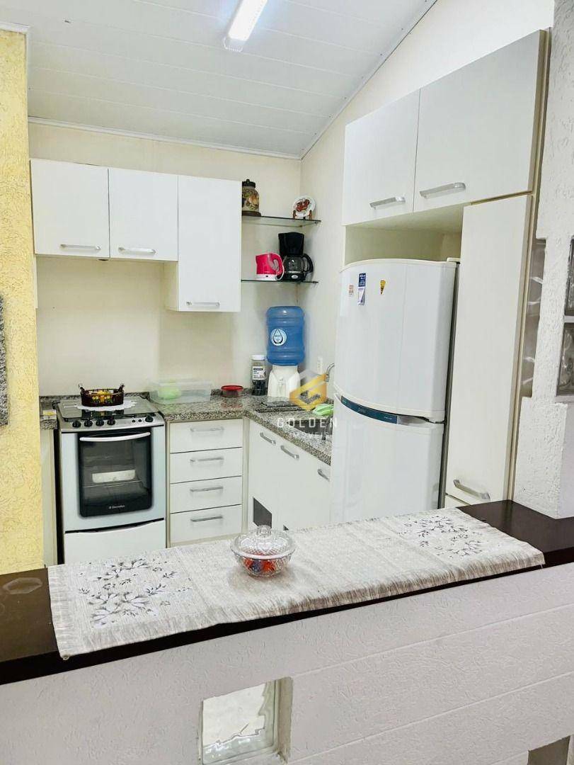 Sobrado à venda com 3 quartos, 100m² - Foto 4